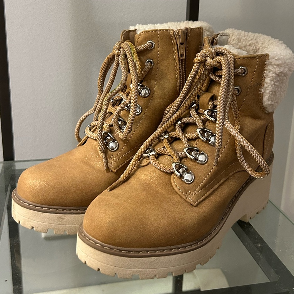 DV by Dolce Vita Boots, Kids Size 2, Cute Winter Boots for Kids, Tan Wedge Boots